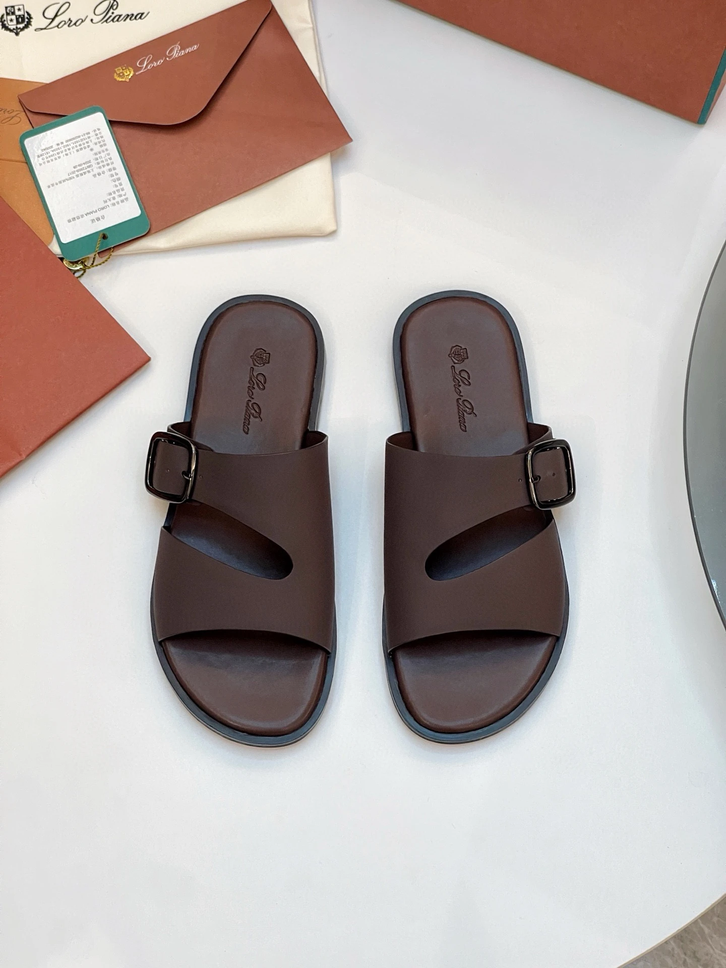 Loro Piana Slippers — 7d085666