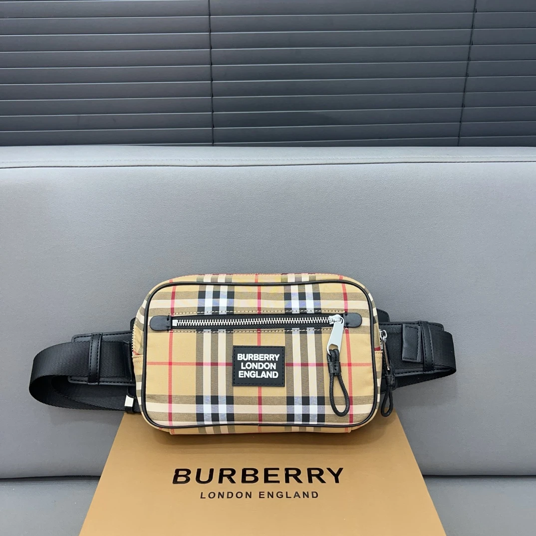 Burberry Bag — 648c4802
