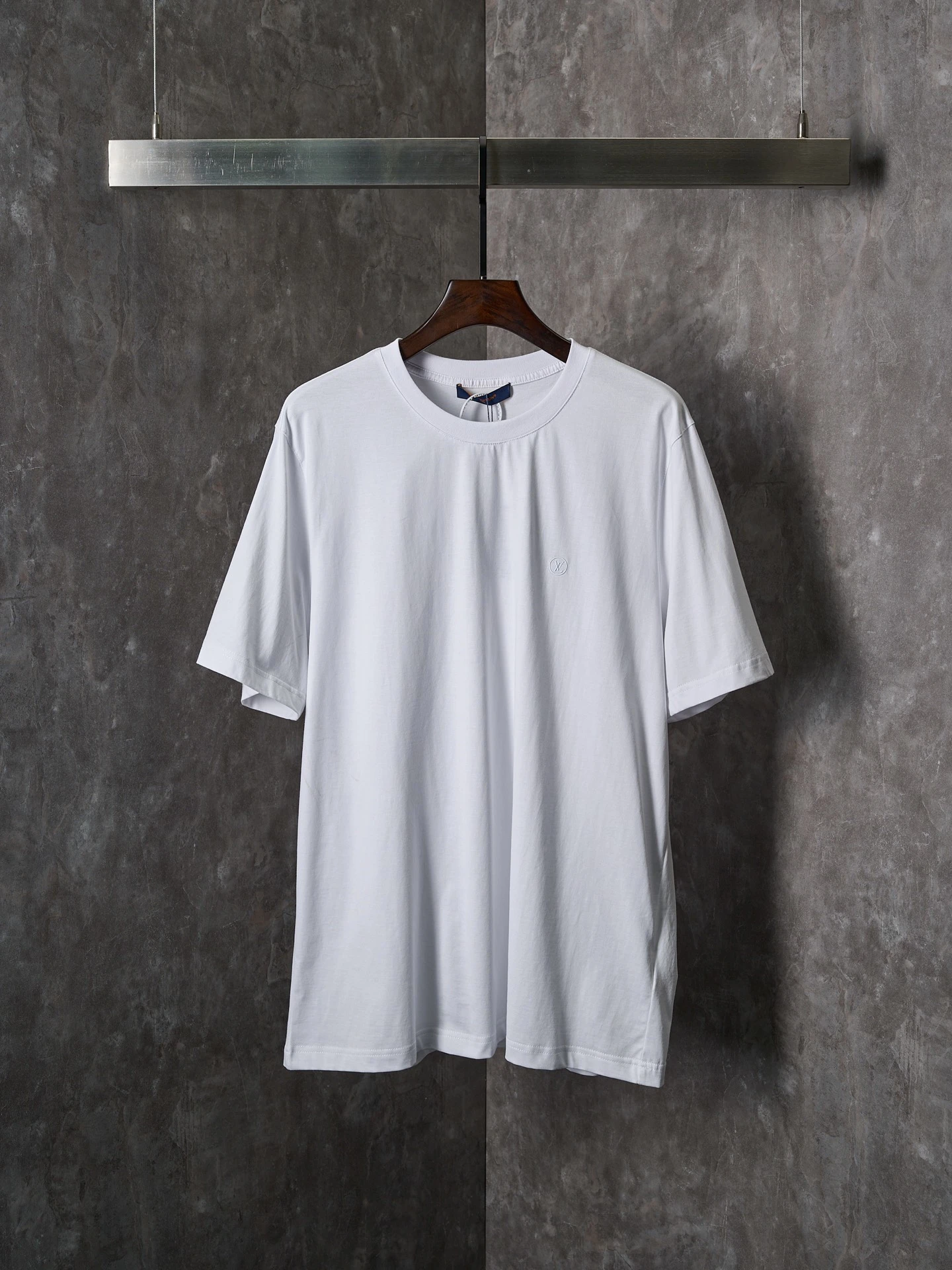 Louis Vuitton T-Shirt — 17136e56