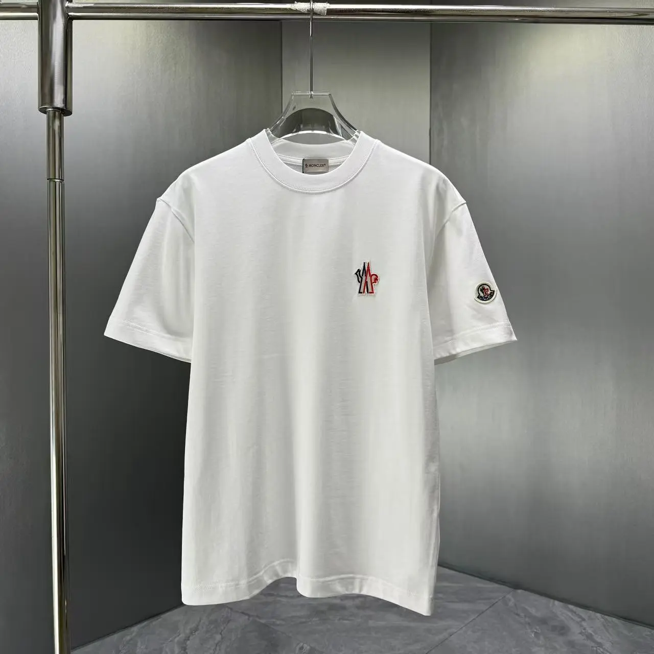 Moncler T-Shirt — e1abd08e
