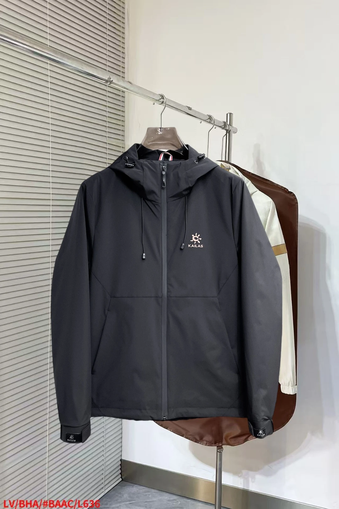 Jackets — 331f12d1