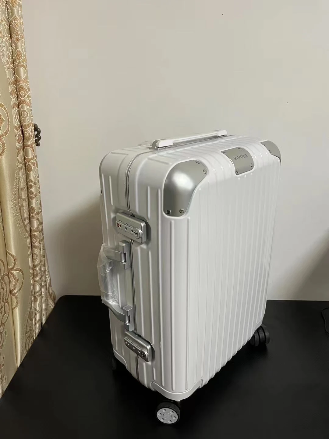 Rimowa Luggage — ef0cf0bc