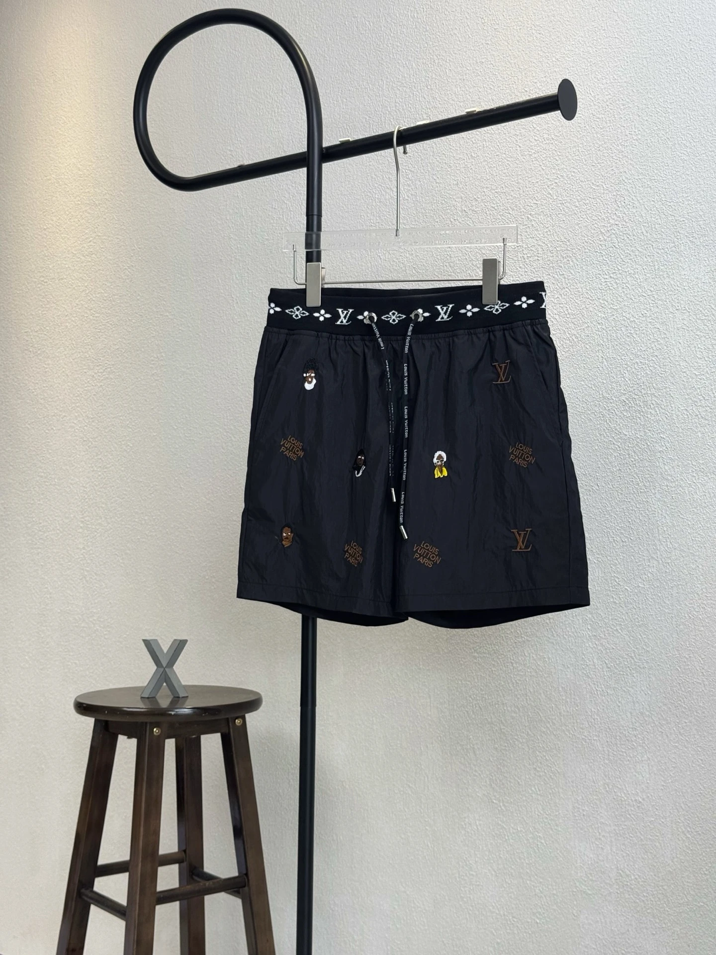 Louis Vuitton Shorts — d9ad1cf9
