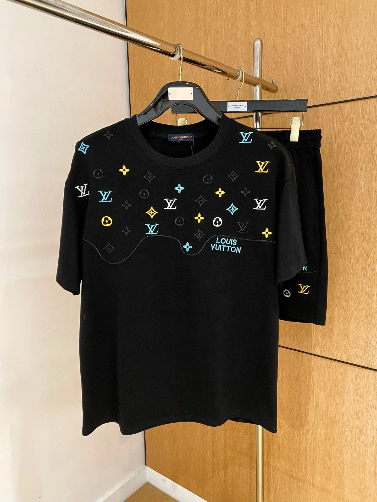 Louis Vuitton T-Shirt — 958e7673