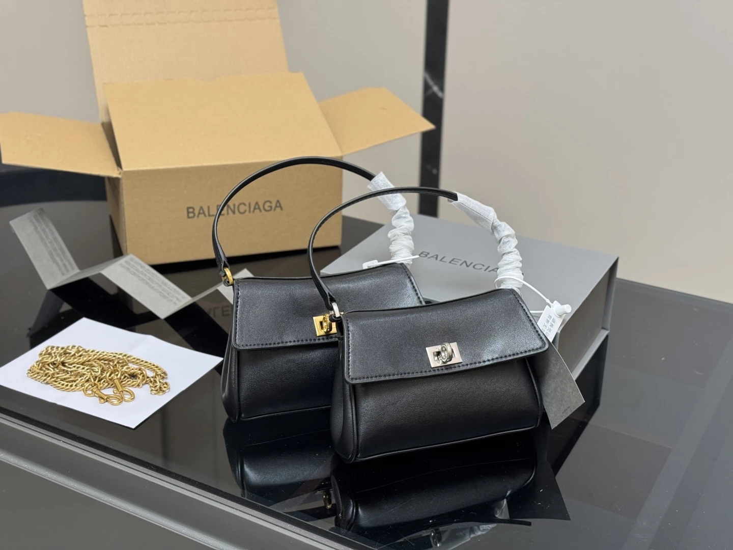 Balenciaga Bag — cc121e7c