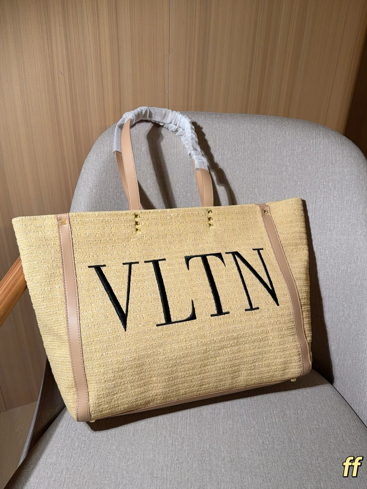 Valentino Bag — c01ad177