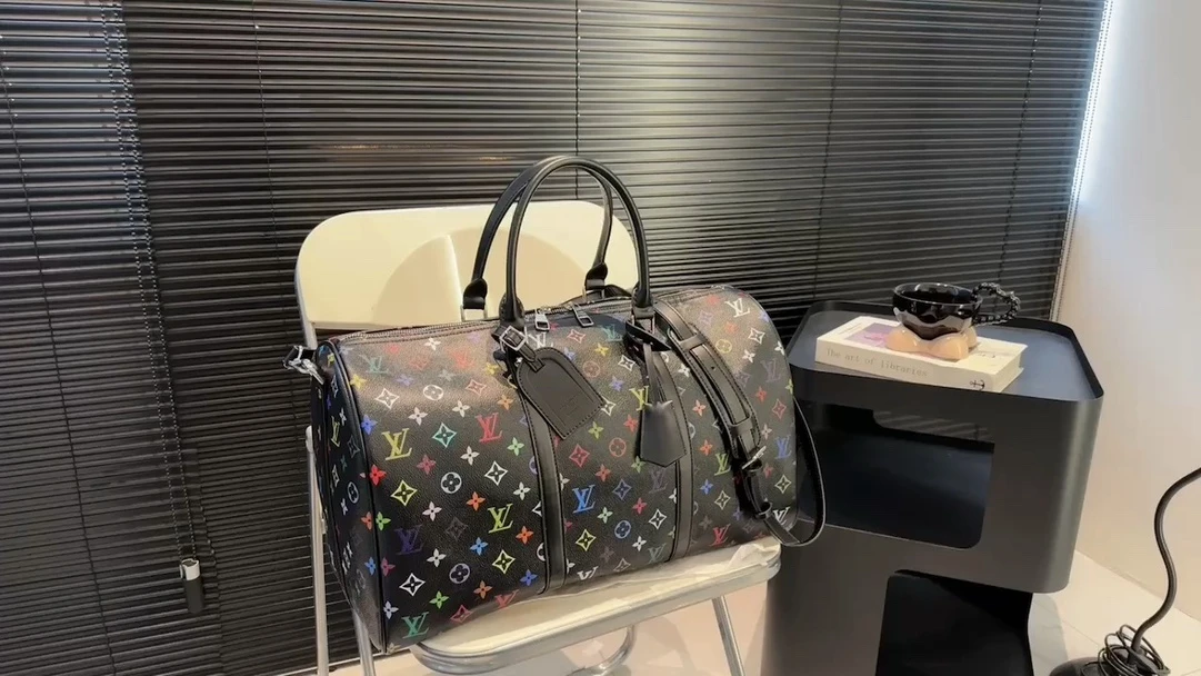 Travel Bags — 038ea95b