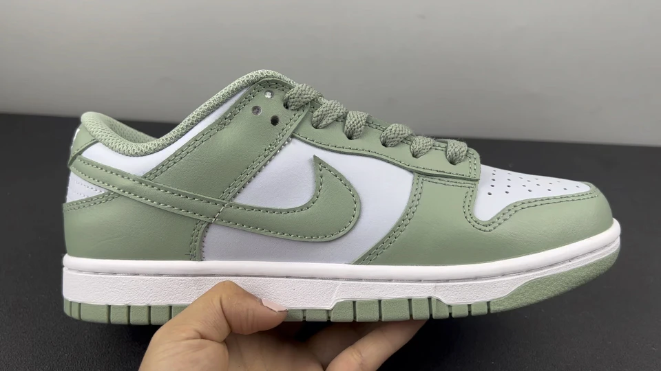 Nike Shoes — d51fe28f