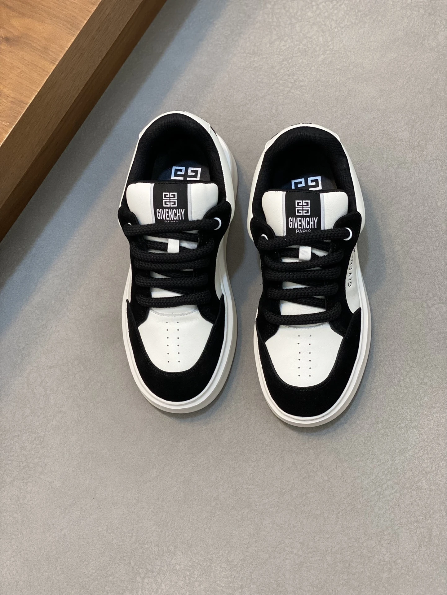 Givenchy Shoes — adb61491