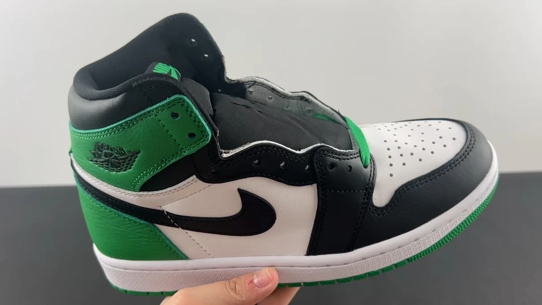 Nike Shoes — 37c7916e