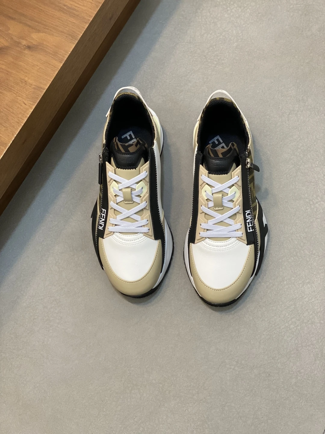 Fendi Sneakers — cae182f3