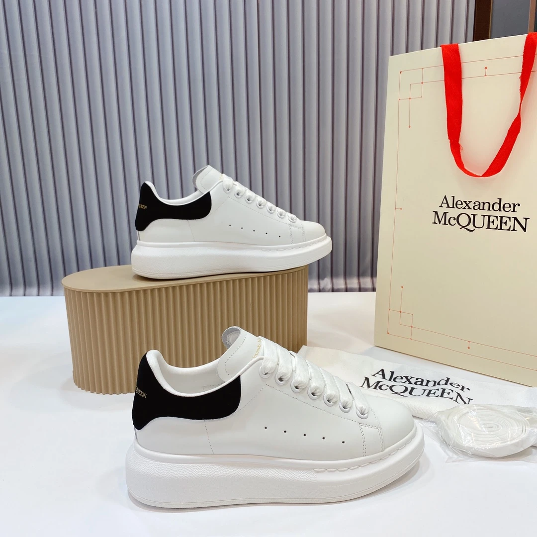 Alexander McQueen Sneakers — c4b330a3