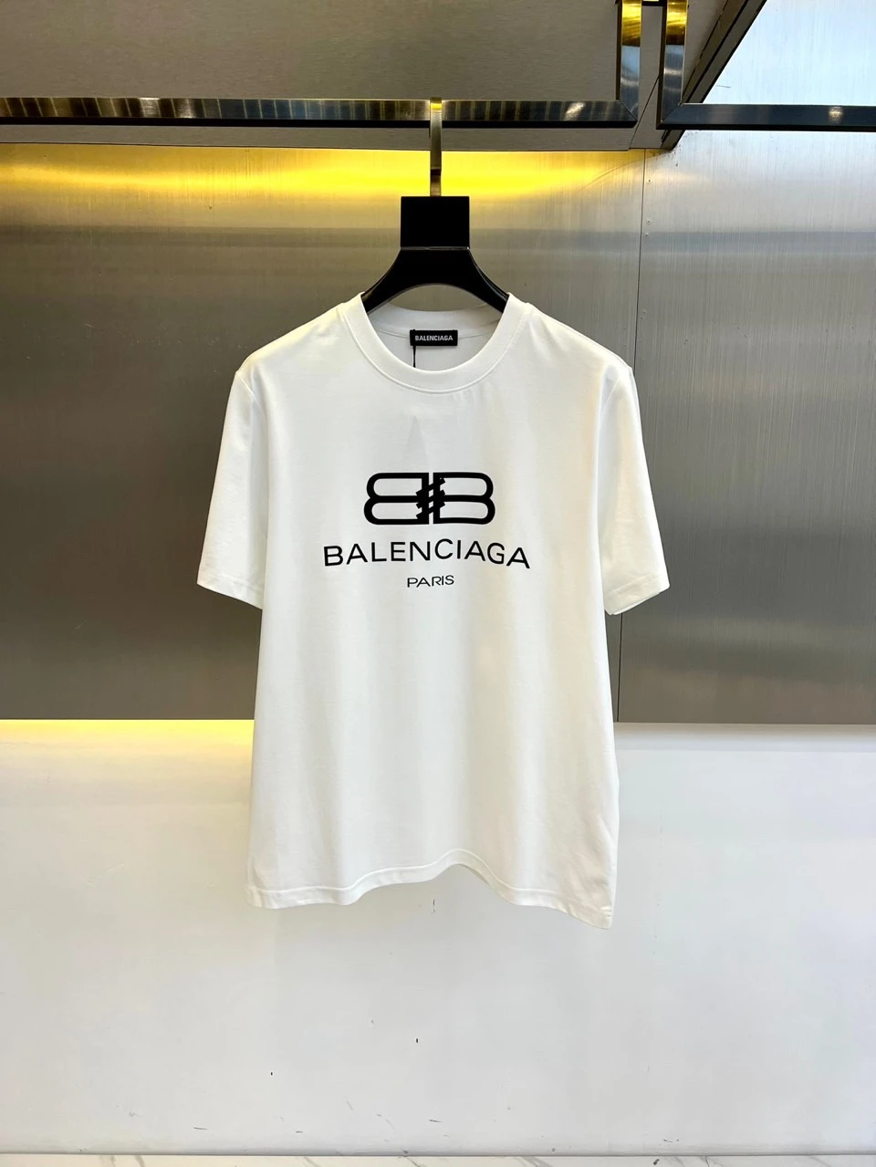 Balenciaga T-Shirt — 3cf2dbb1