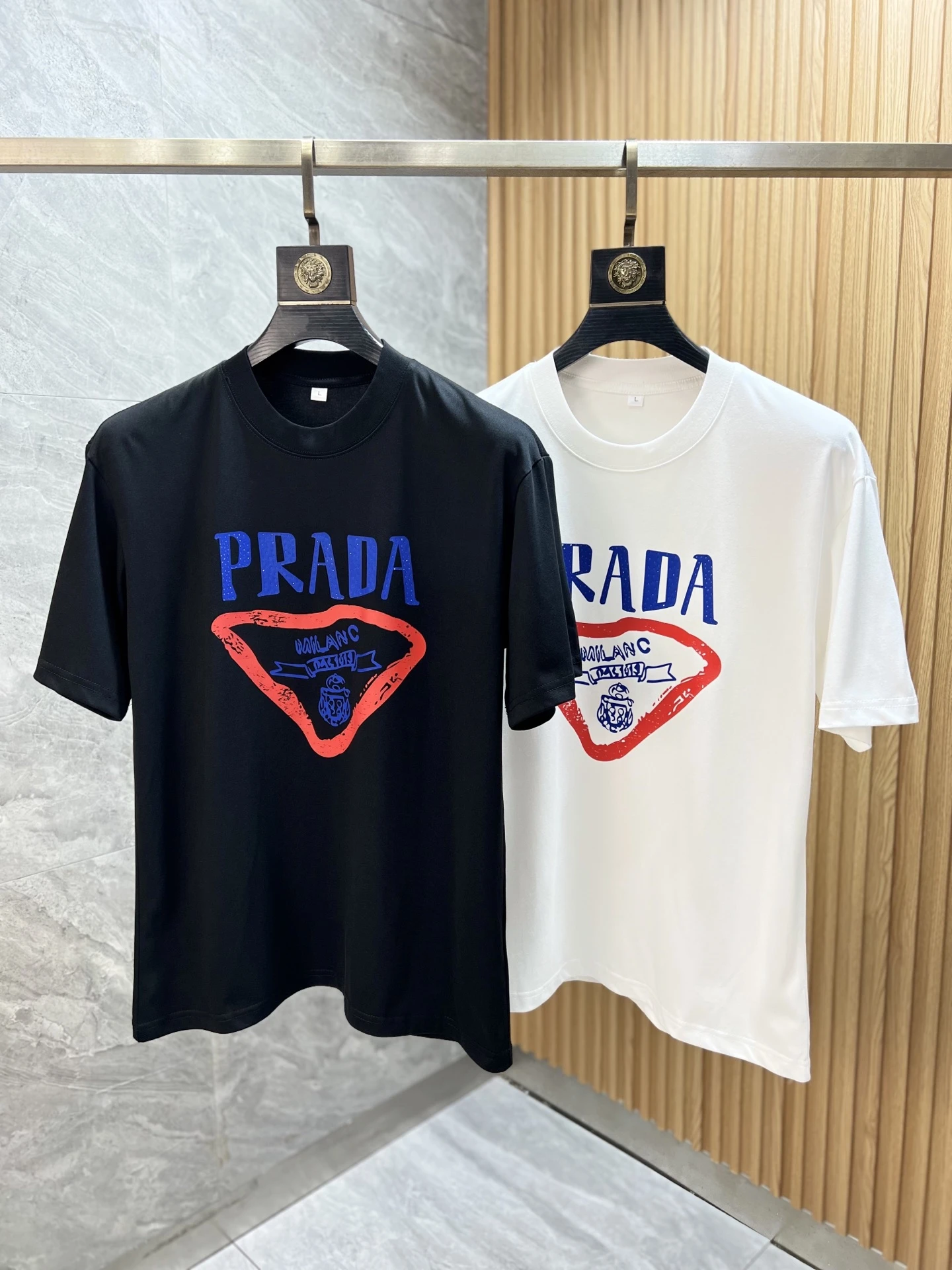 Prada T-Shirt — 491dc1a5