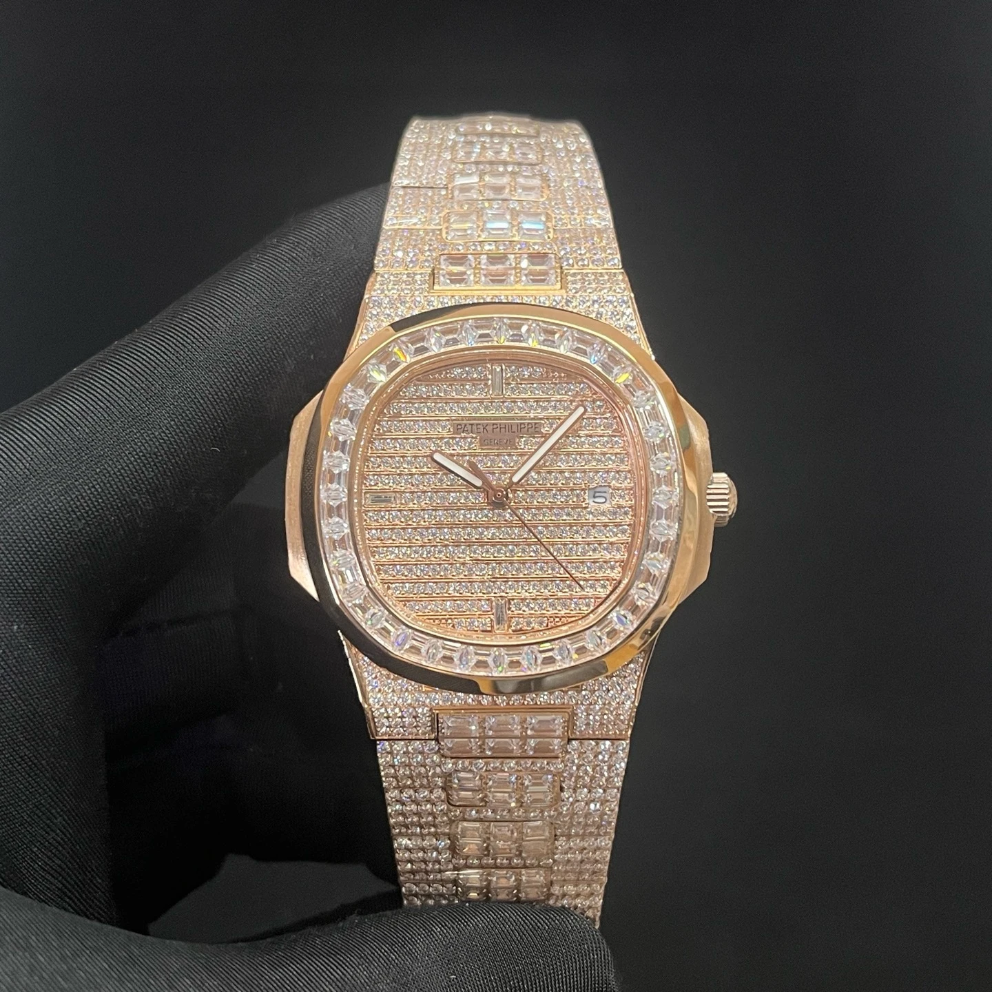 Patek Philippe Watch — 3834990e