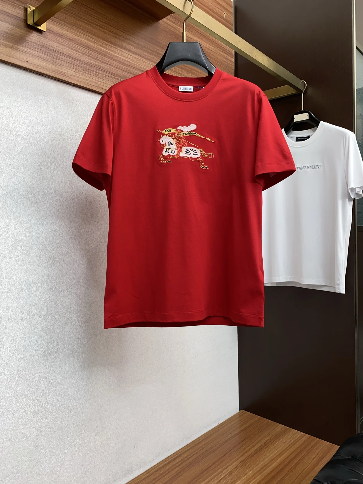 Burberry T-Shirt — e0f5c819