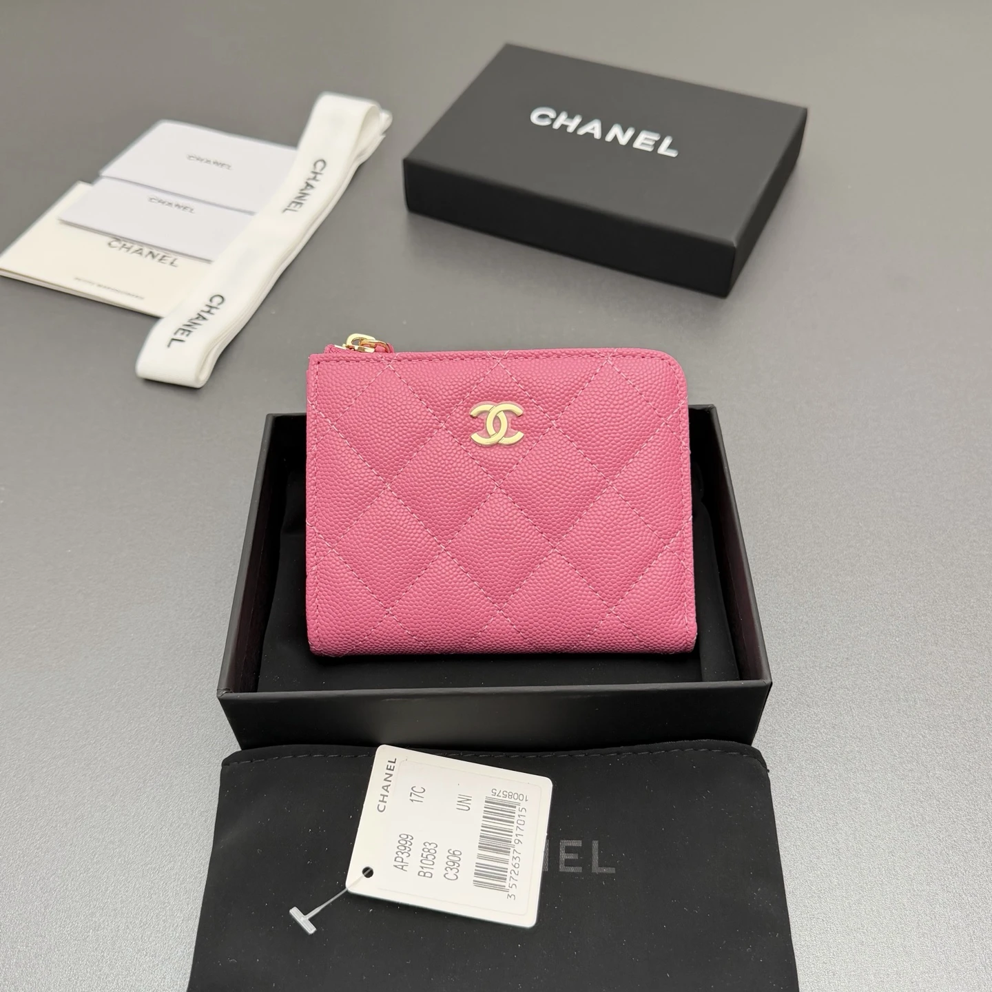 Wallets — d38e7876