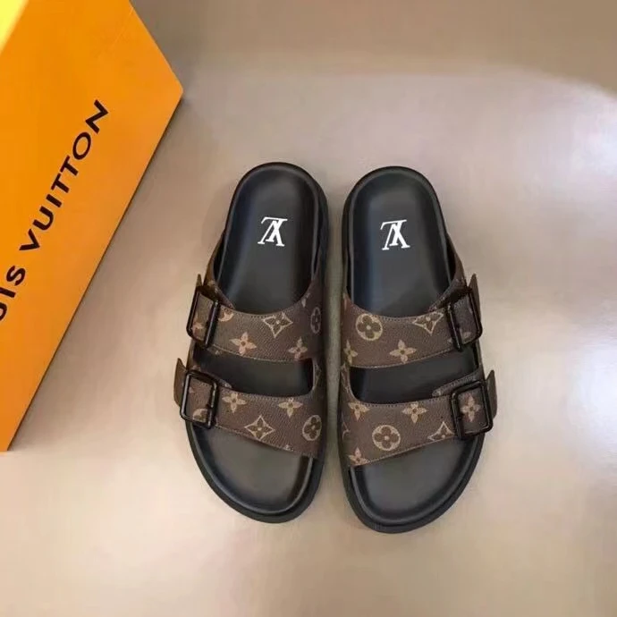 Slippers — fcca75d2