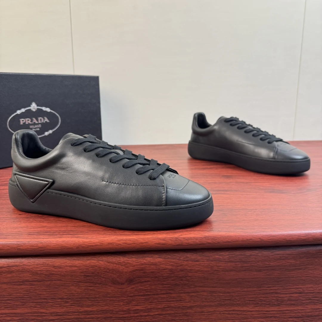 Prada Sneakers — b86dce20