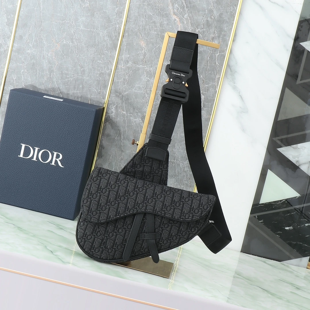 Dior Bag — 6ad78cb6