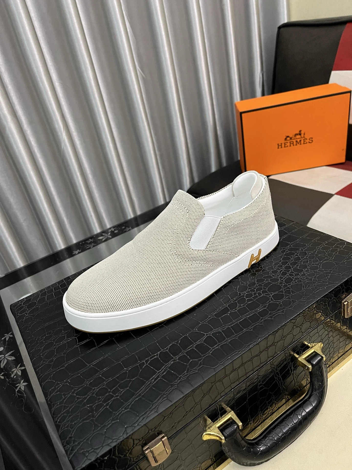 Hermès Sneakers — 23b41dfa