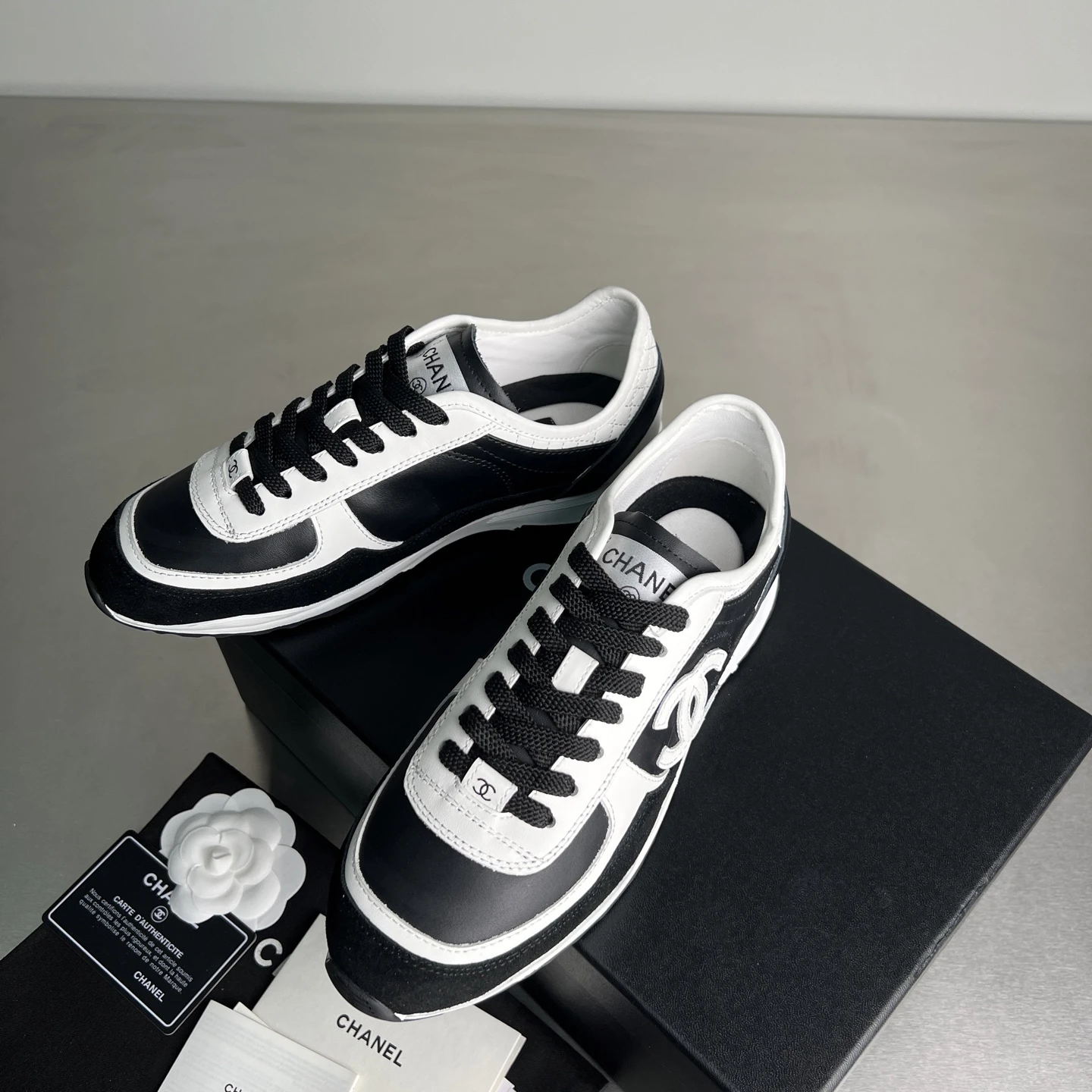 Chanel Sneakers — 33e9ec26