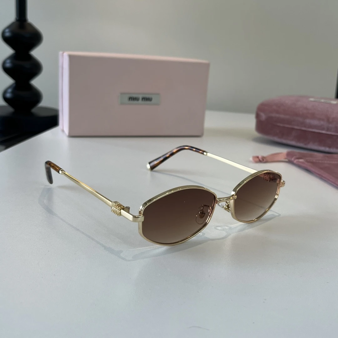 Miu Miu Eyewear — 4f55485e