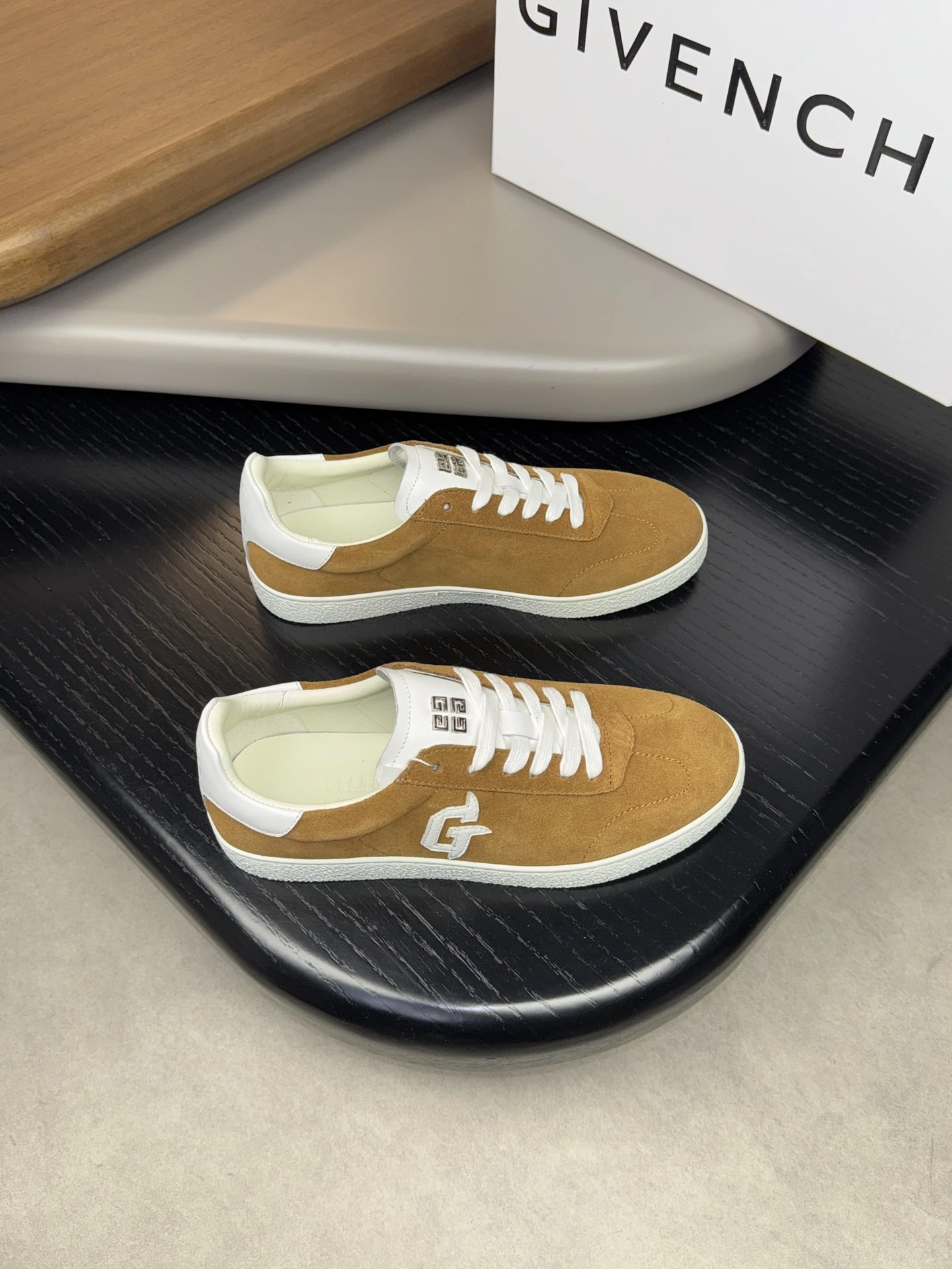 Givenchy Shoes — 14688e09