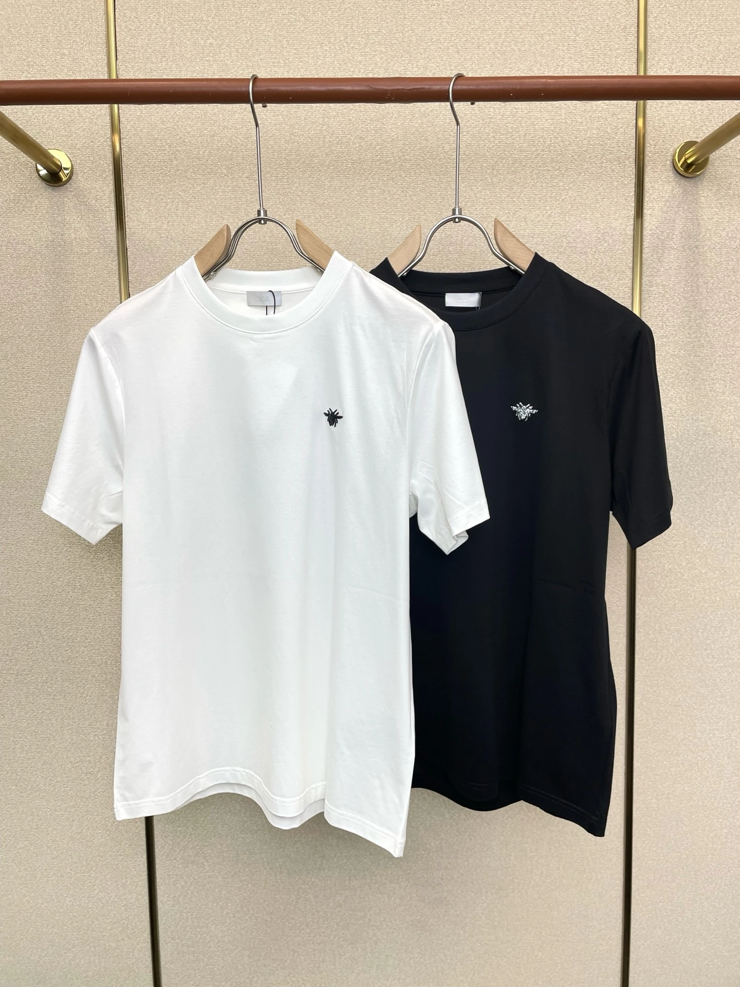 Dior T-Shirt — 85d50d21