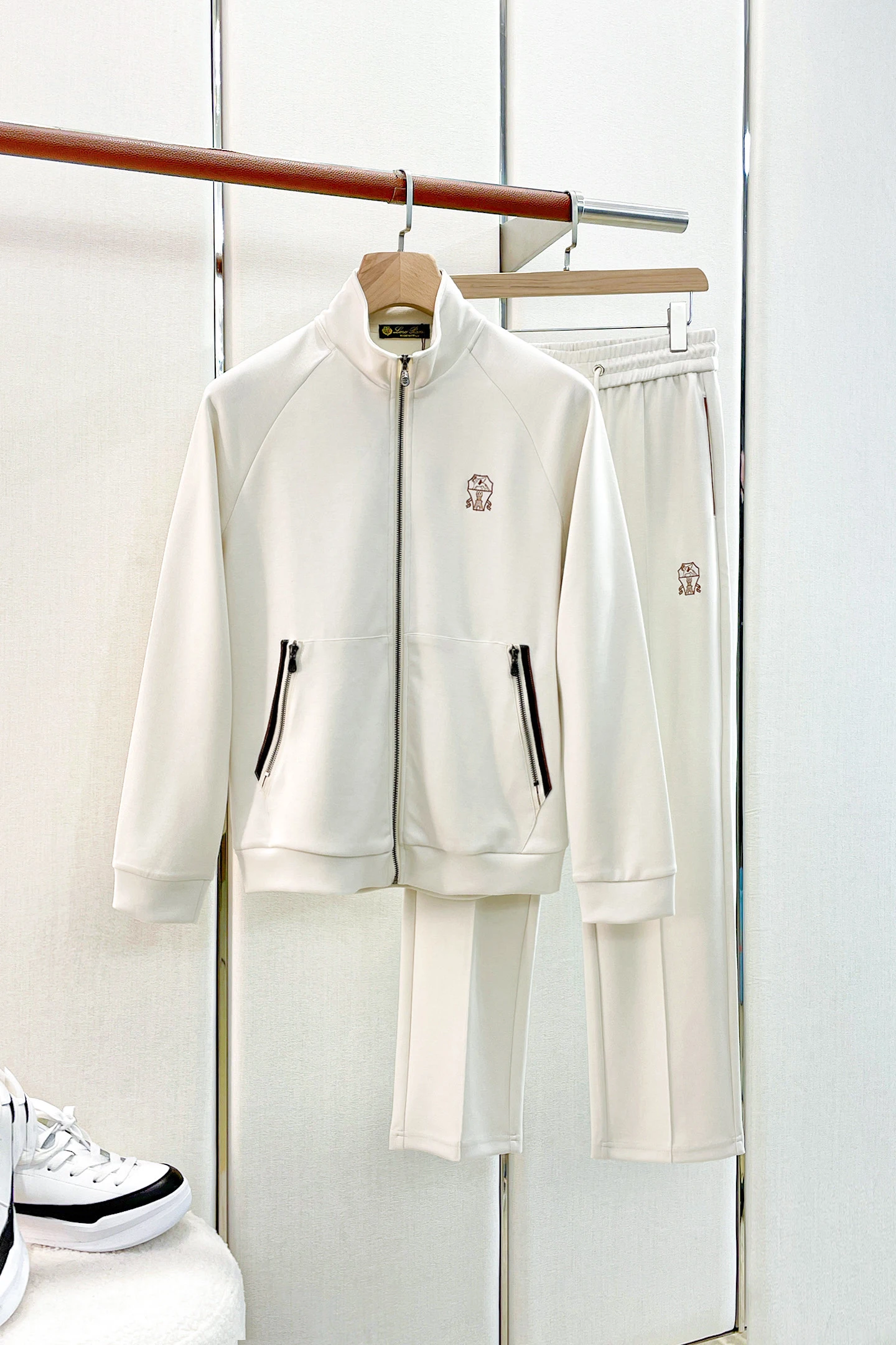 Loro Piana Clothing — 1fa36c2c