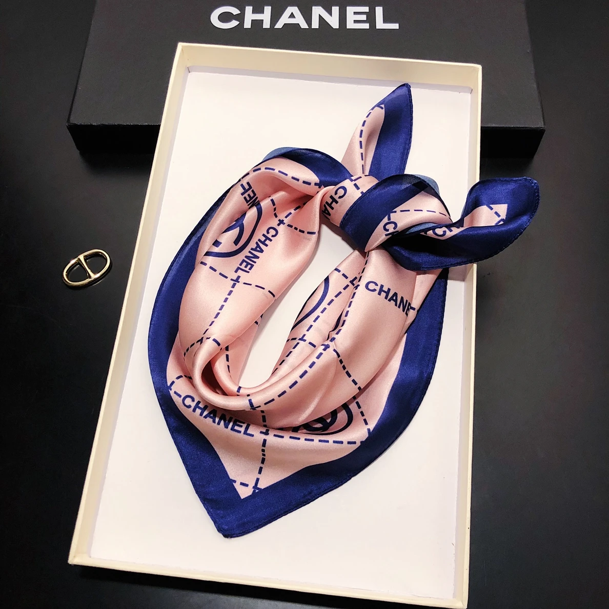 Chanel Scarves — 29ab92da