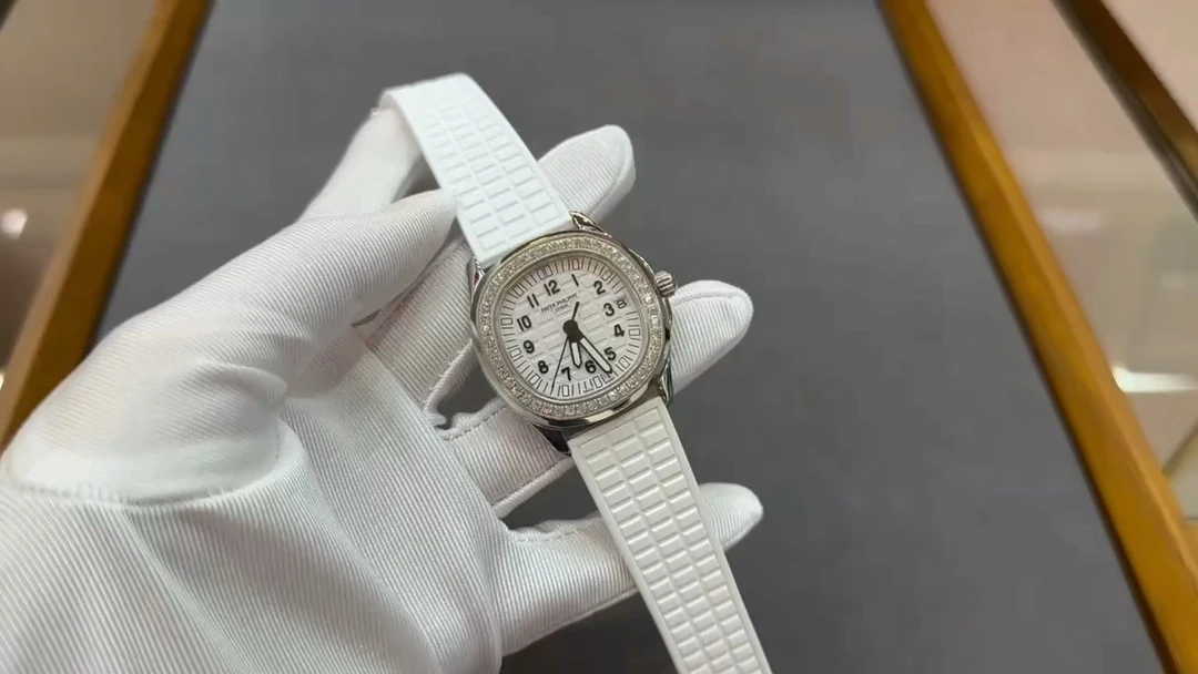 Patek Philippe Watch — 3748865f