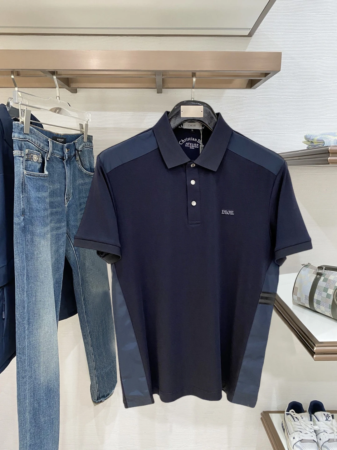 Dior T-Shirt — 21250e5b