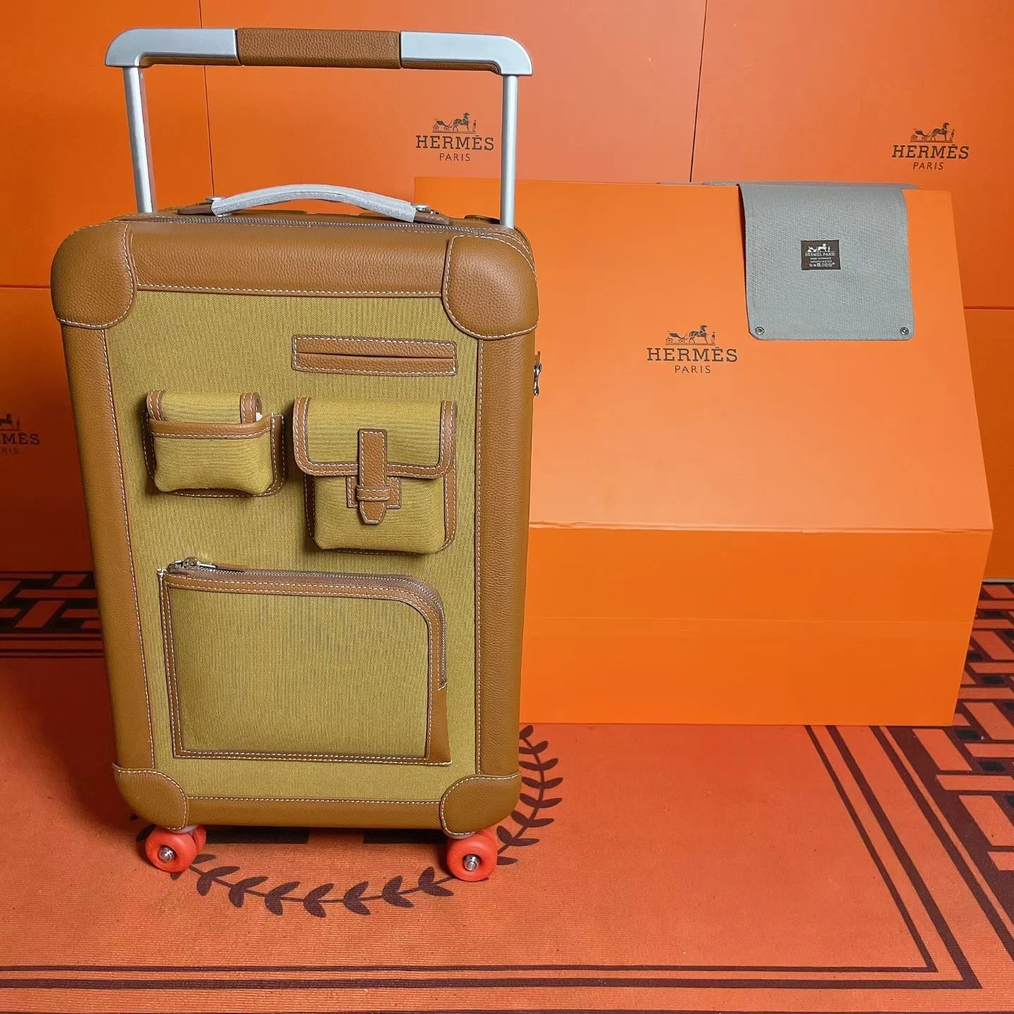 Luggage — 6457b352