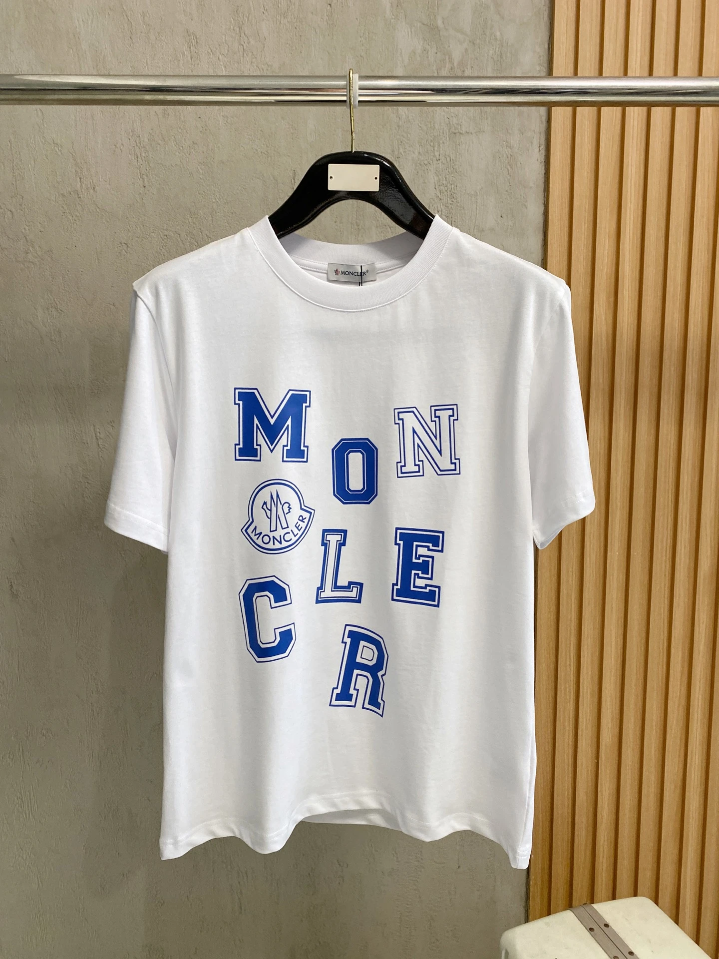 Moncler T-Shirt — a358dc82