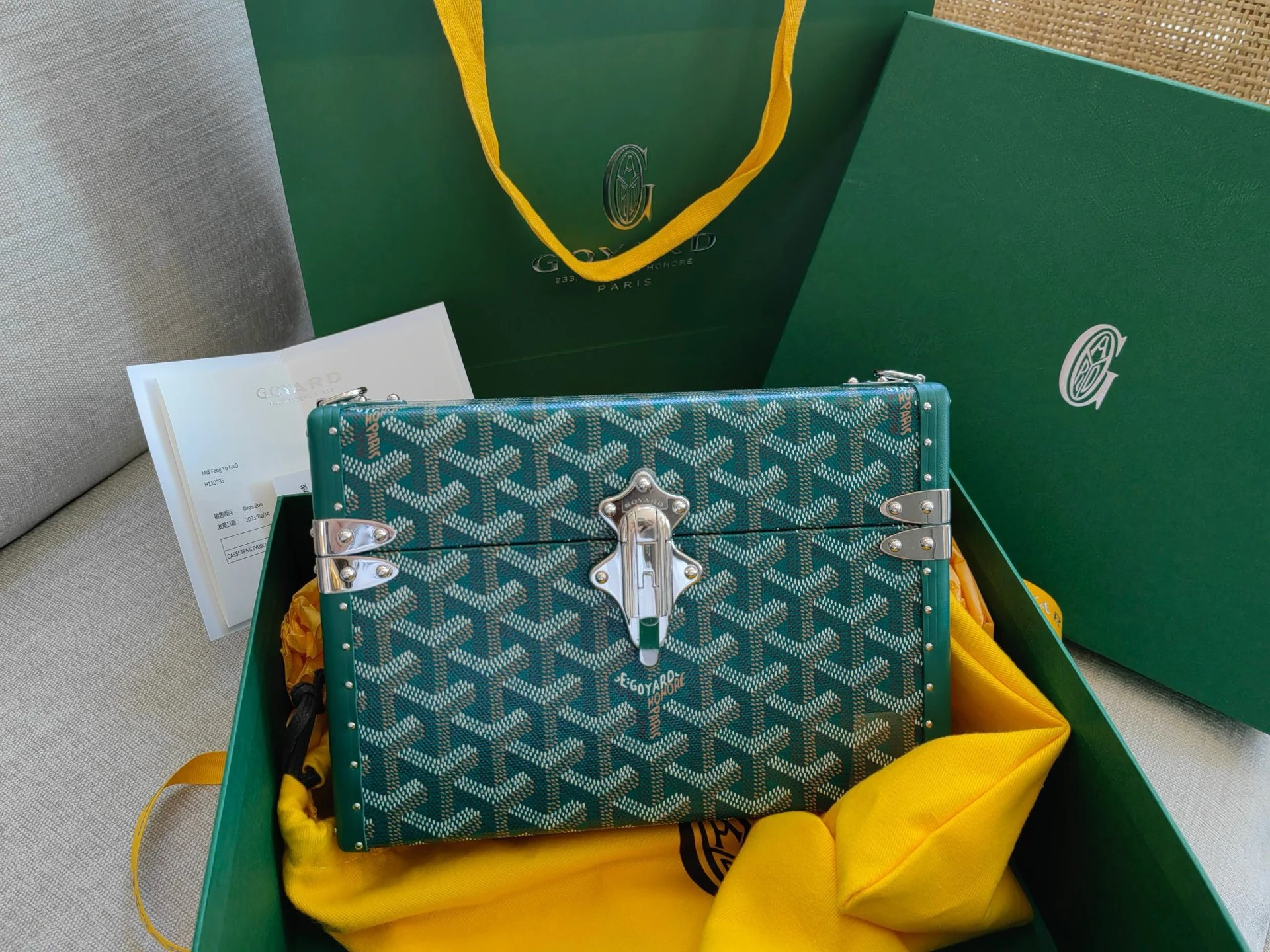 Goyard Crossbody Bags — ef5147ee