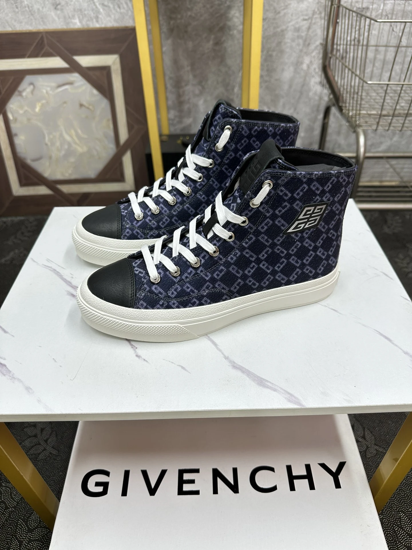 Givenchy Shoes — 85c60a6e