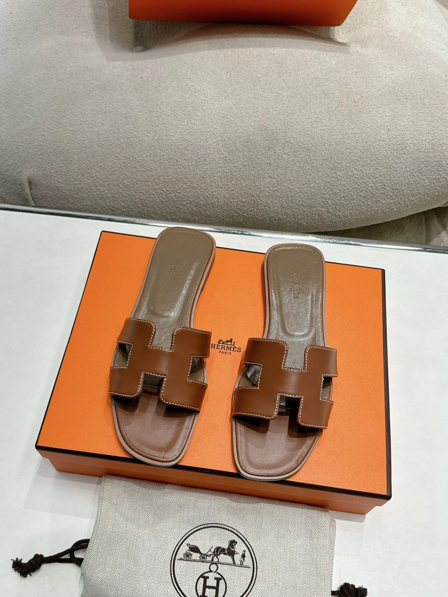 Hermès Slippers — 30c569b3