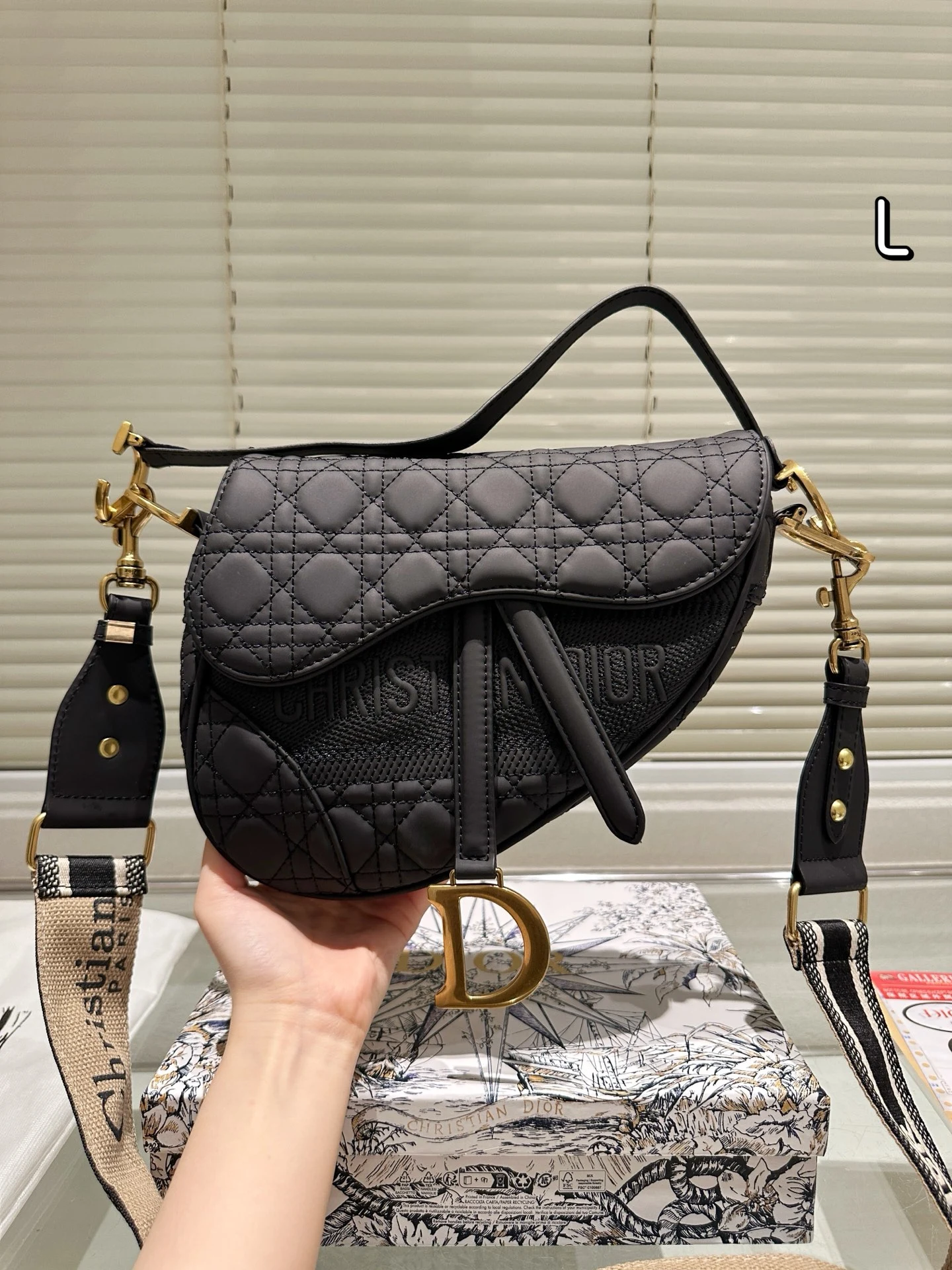 Dior Bag — cfb1e32c