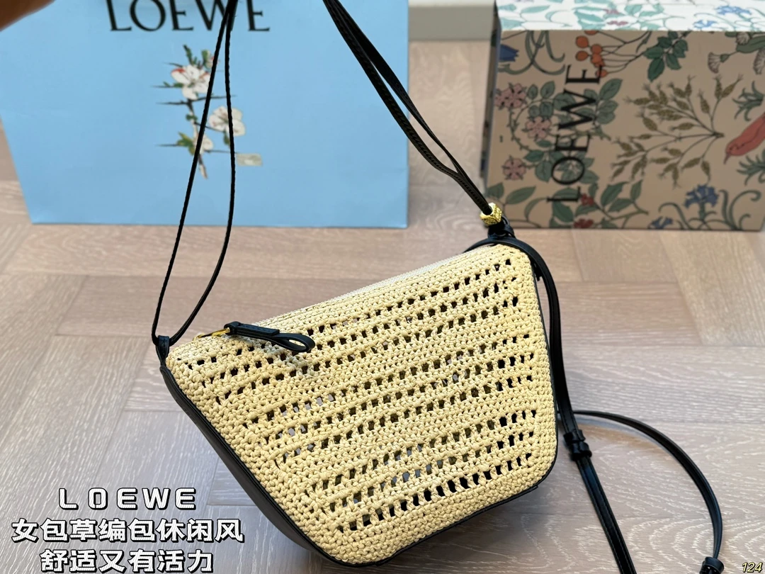 Loewe Bag — 5b93573e