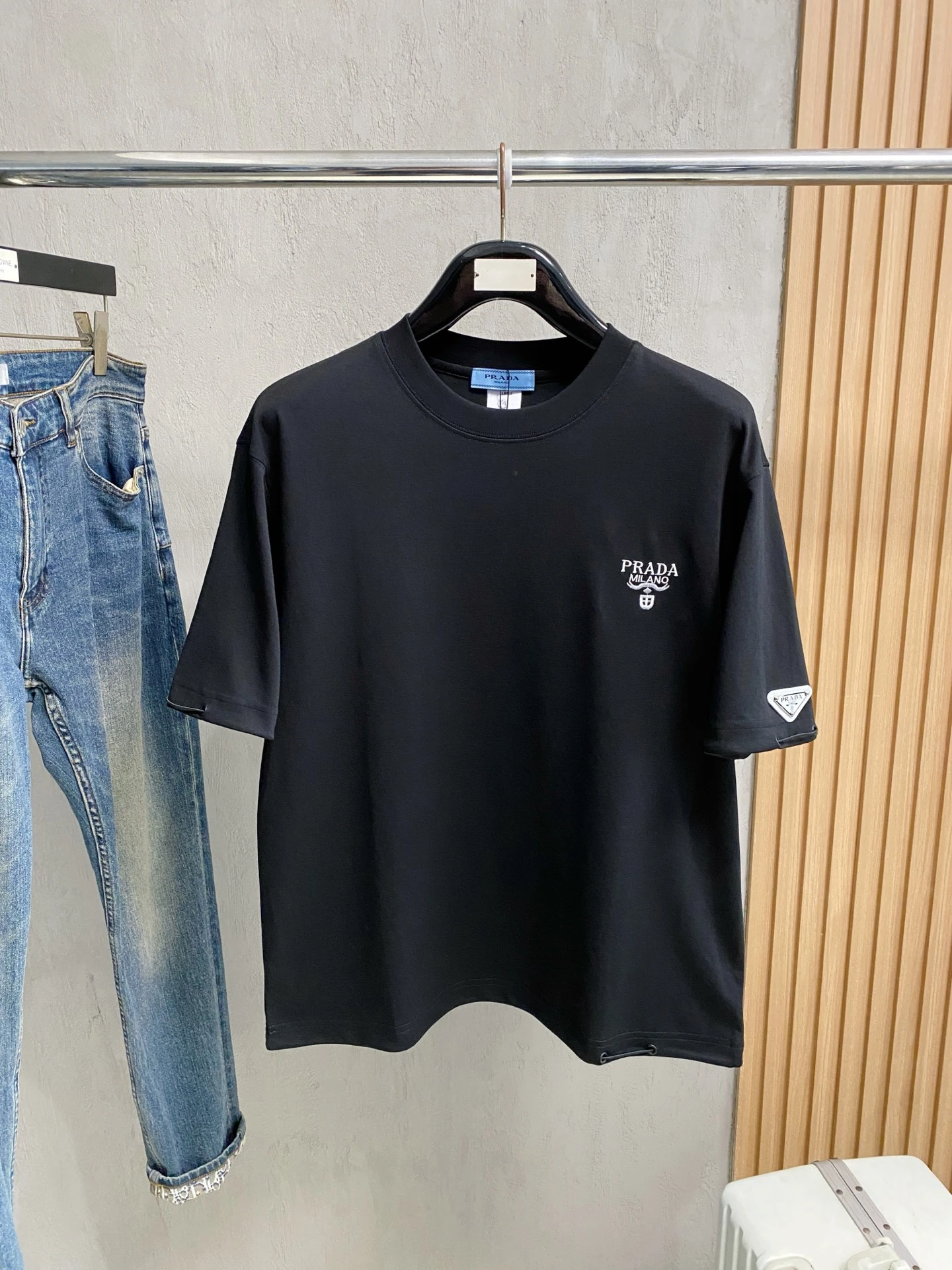 Prada T-Shirt — 29d9e581