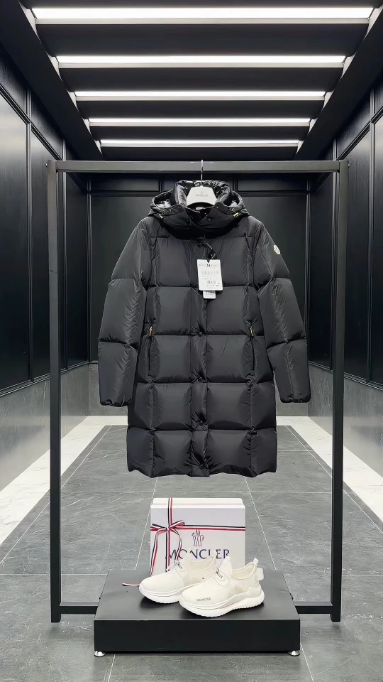 Moncler Down Jackets — 719b7fdb