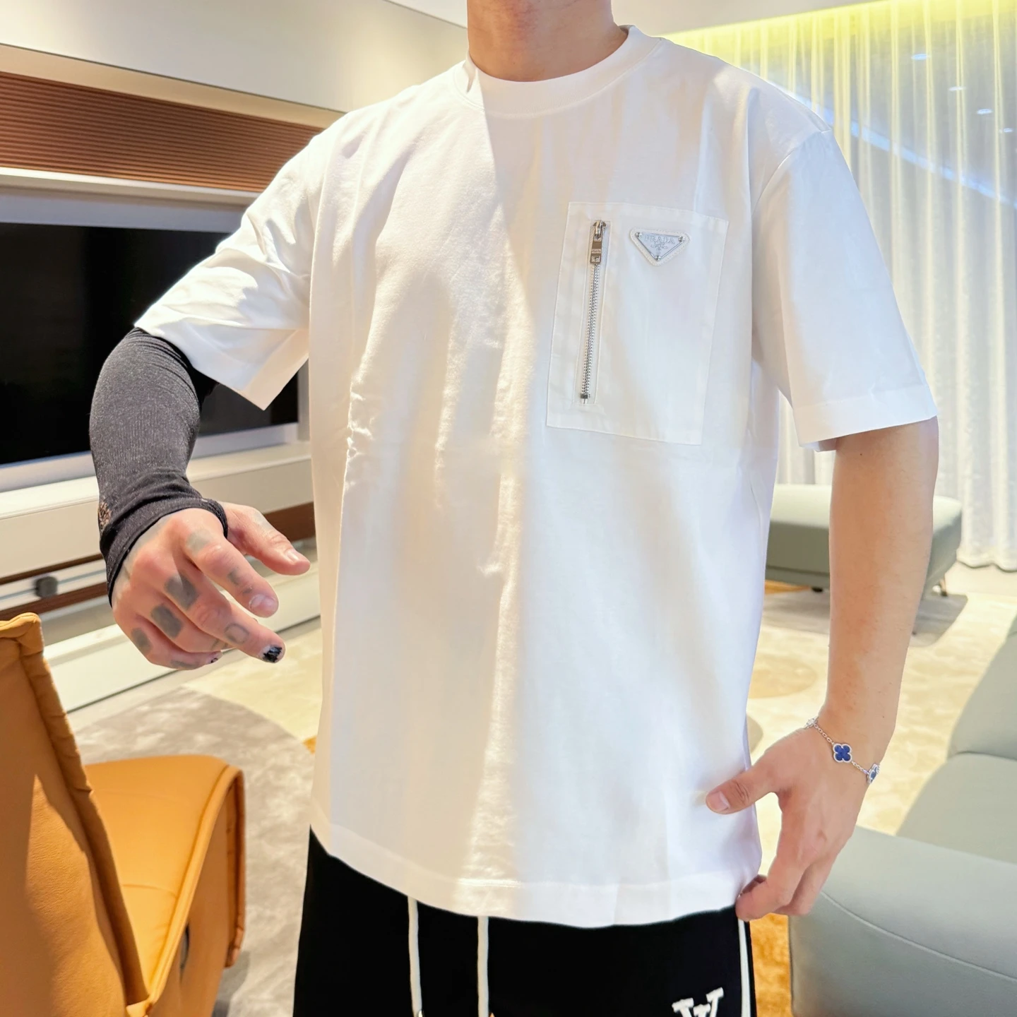 Prada T-Shirt — 35dfcb55