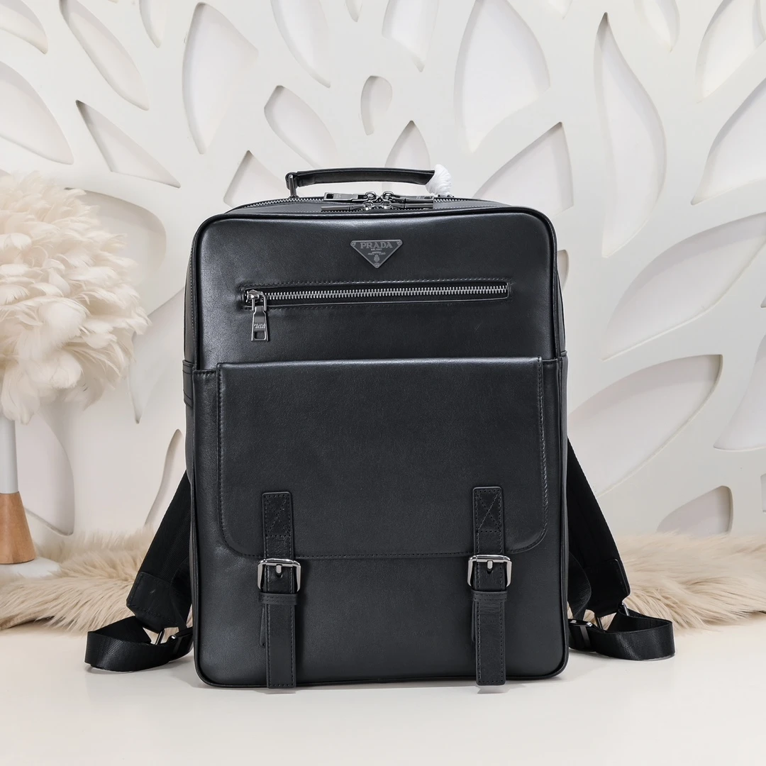 Prada Bag — 090ed11a