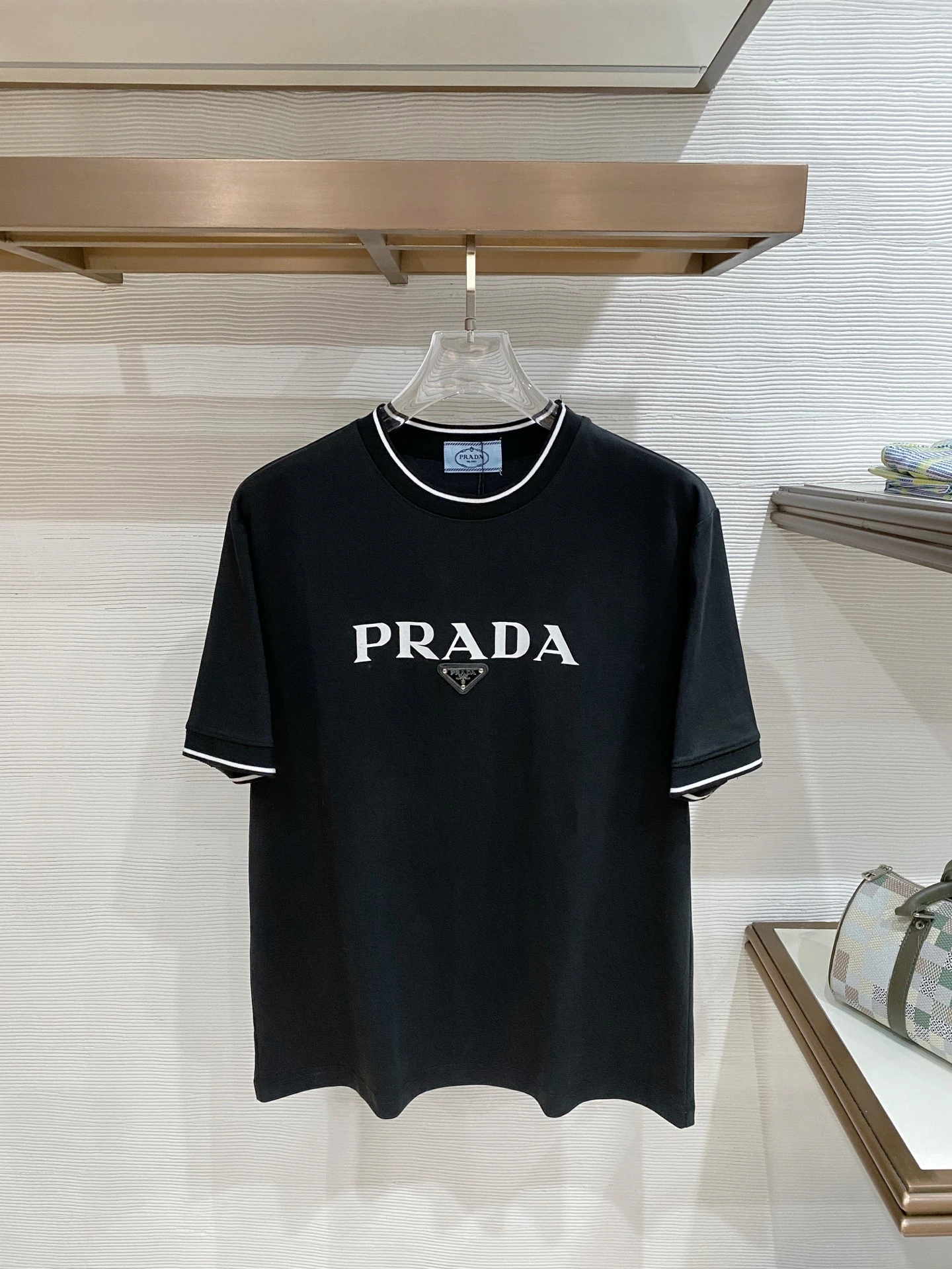 Prada T-Shirt — cdcb1818