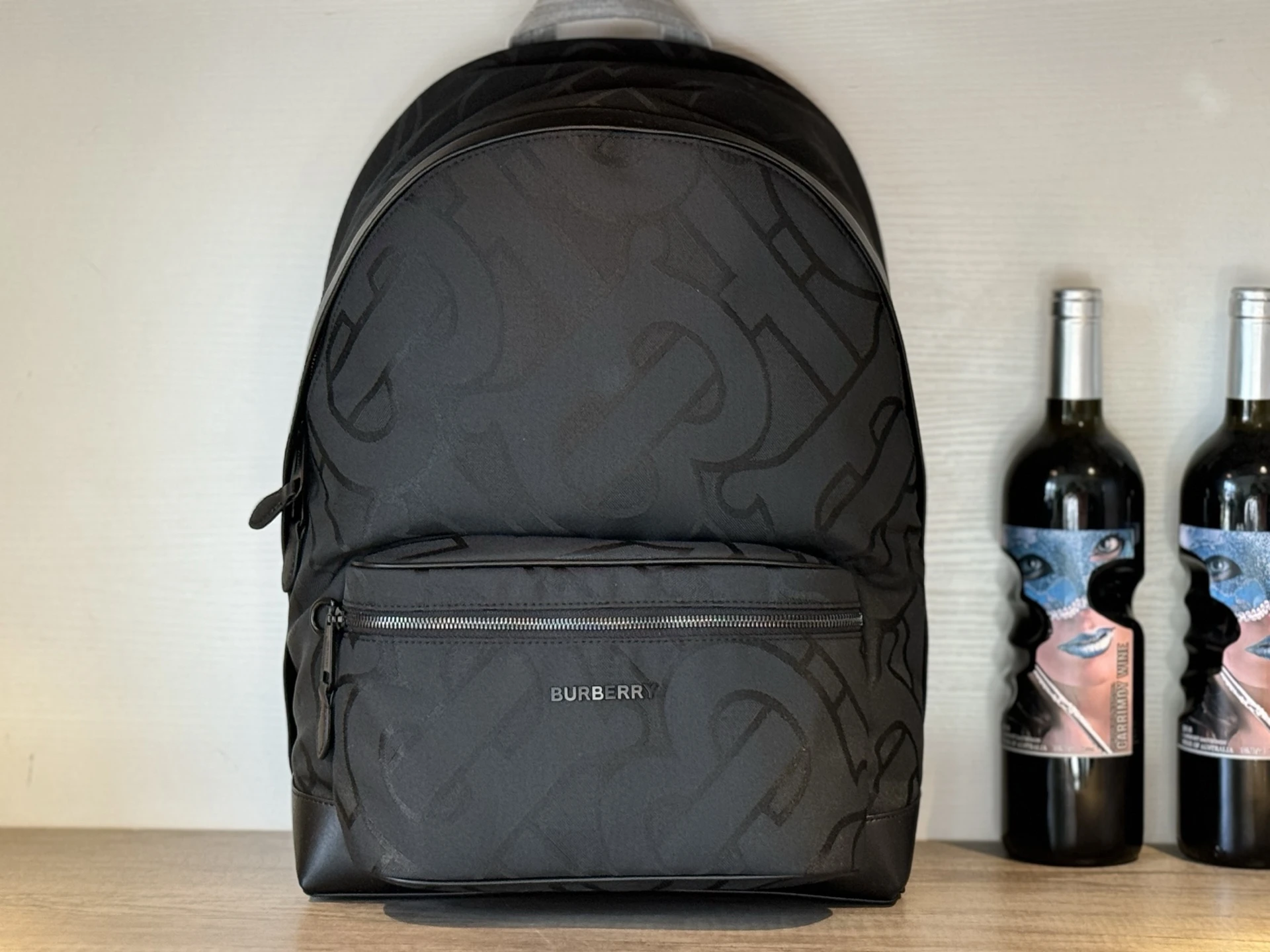 Burberry Bag — 3e2d7b9e