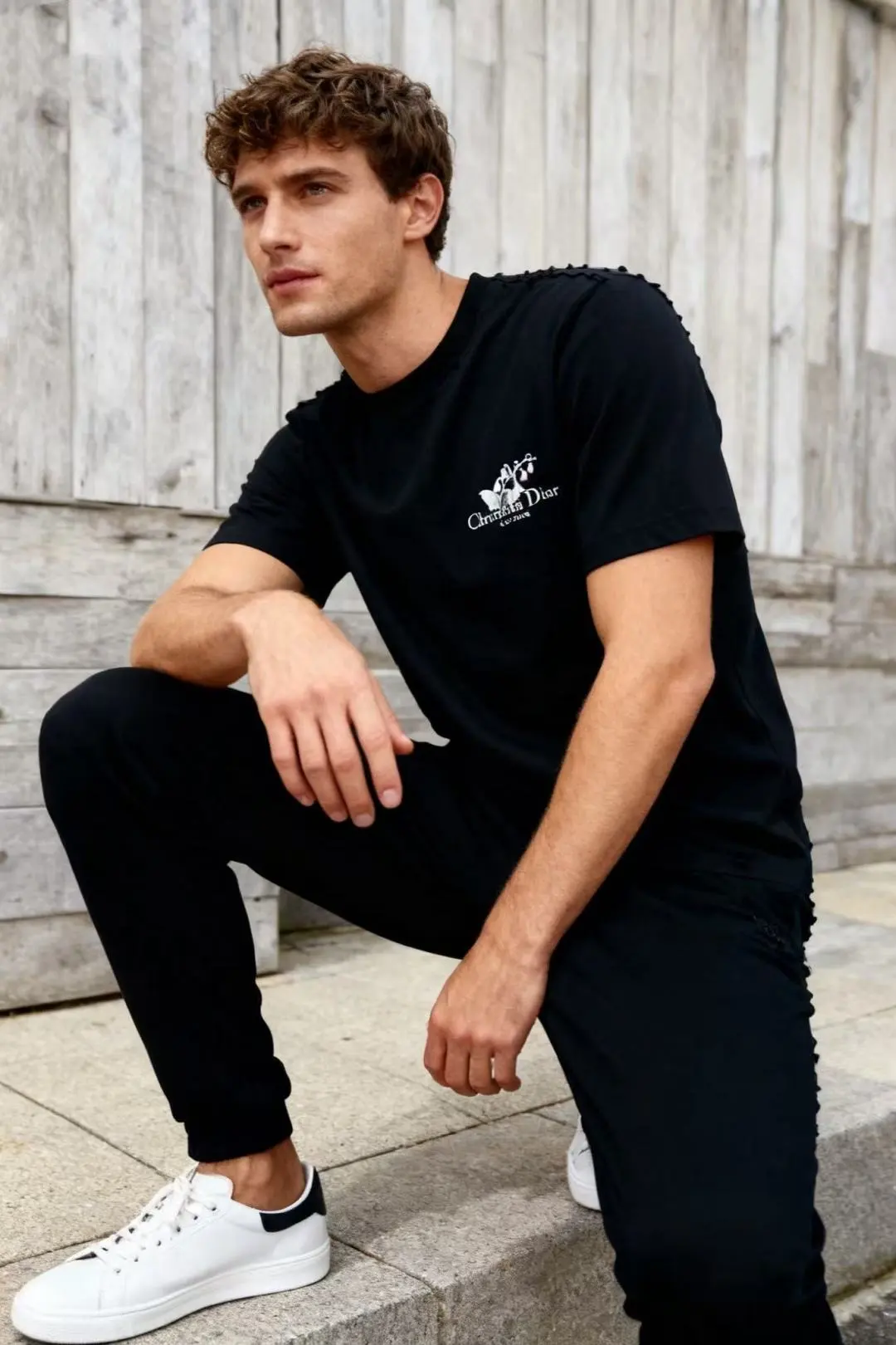 Dior T-Shirt — 0a18608b