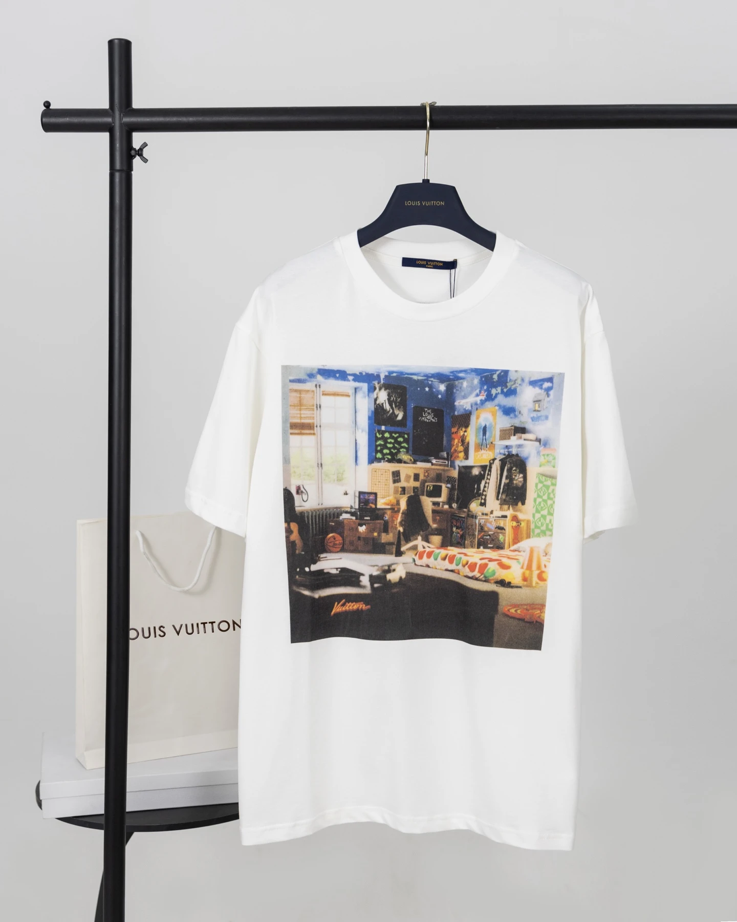Louis Vuitton T-Shirt — 2676817a