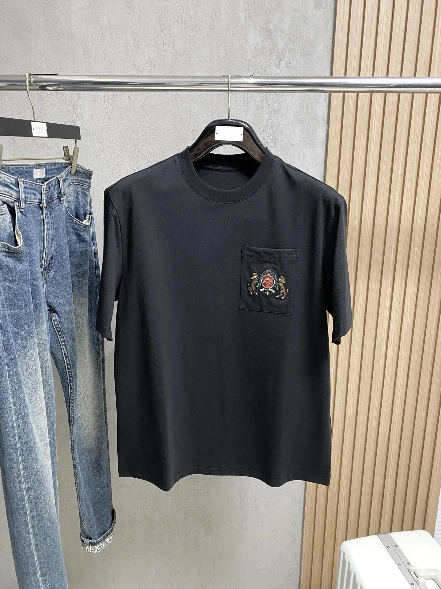 Louis Vuitton T-Shirt — 681ec6cf