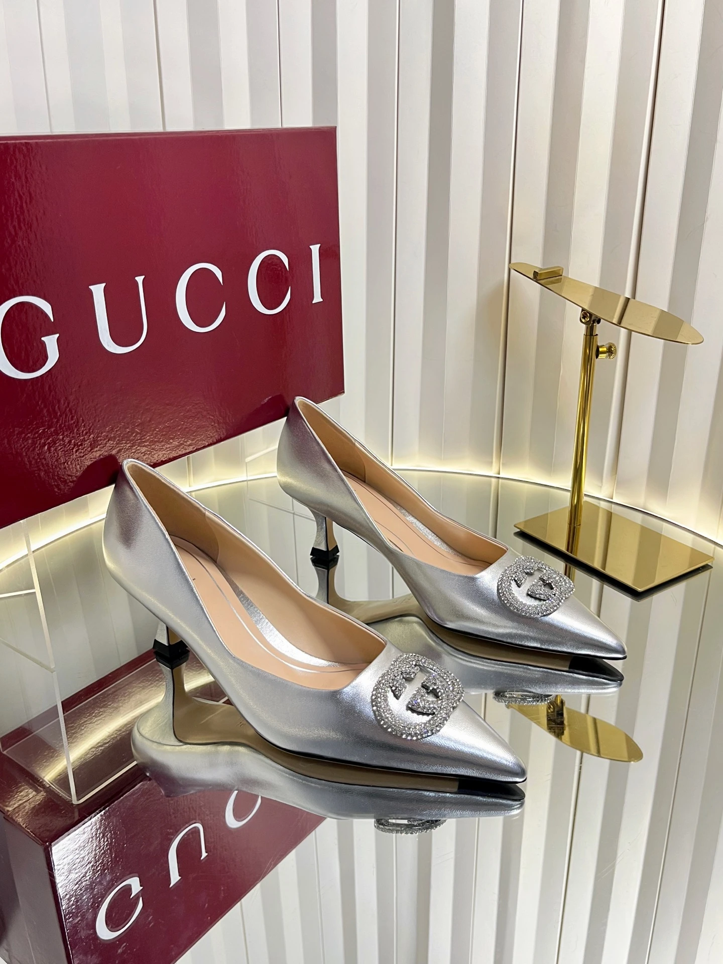 Gucci Shoes — 477ed45d